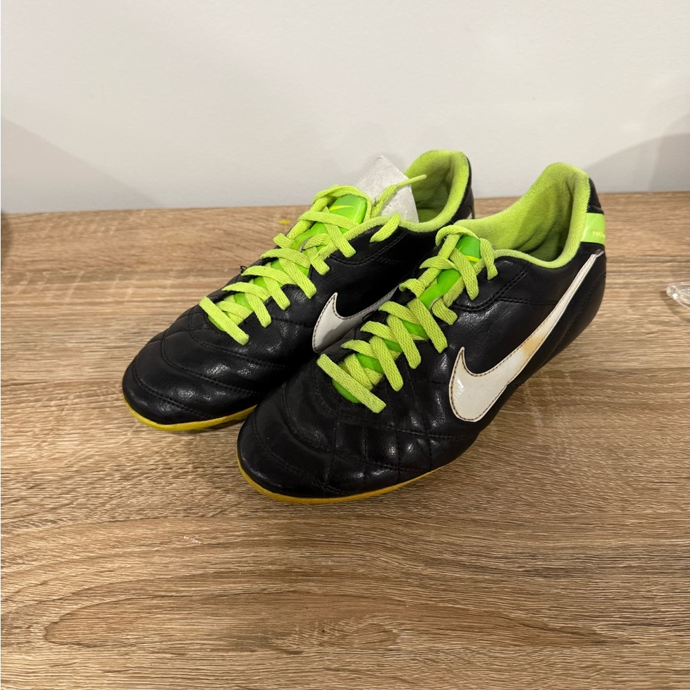 KIDS Nike Tiempo (4Y)